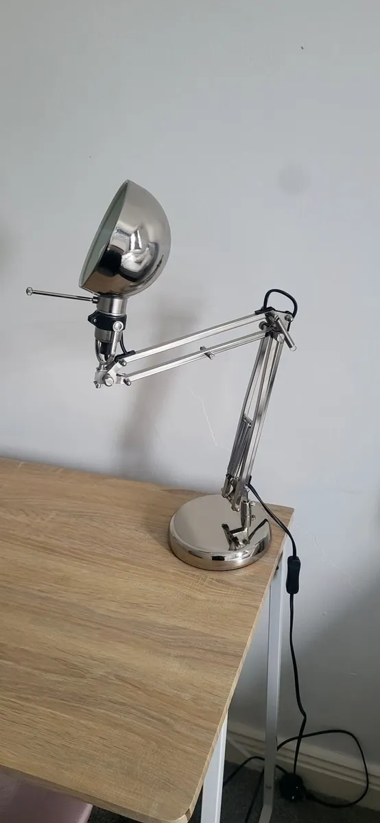 Desk with foldable chair and lamp - Image 3