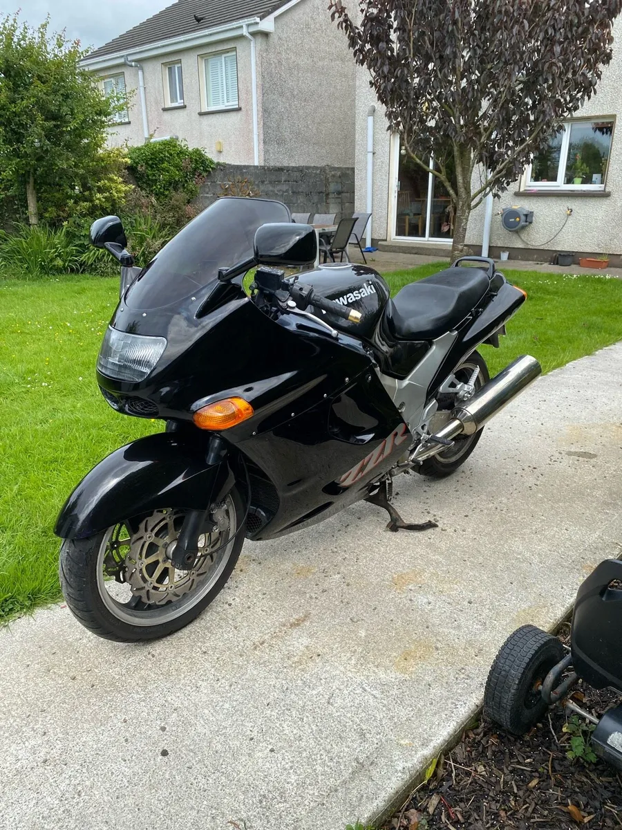 Kawasaki ZZR 1100 - Image 4