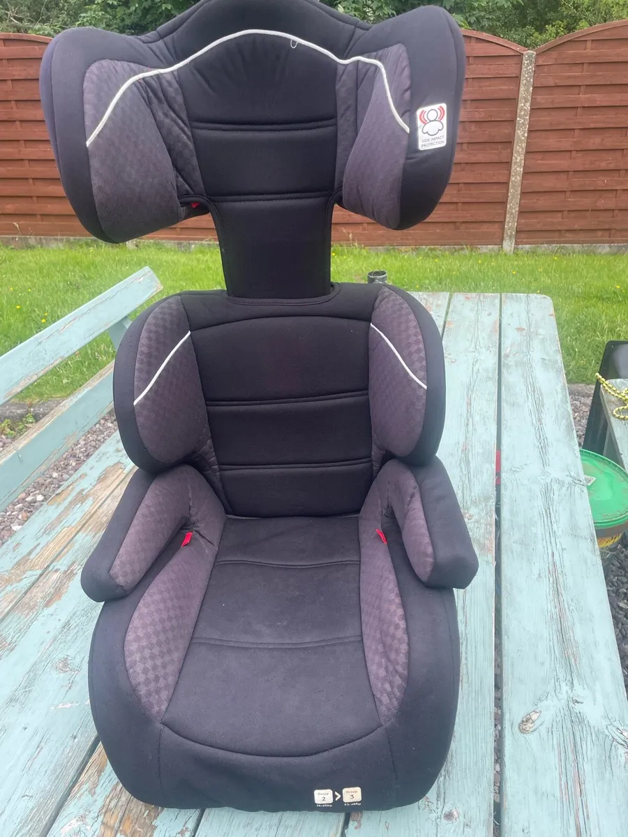 Car seat - Image 1