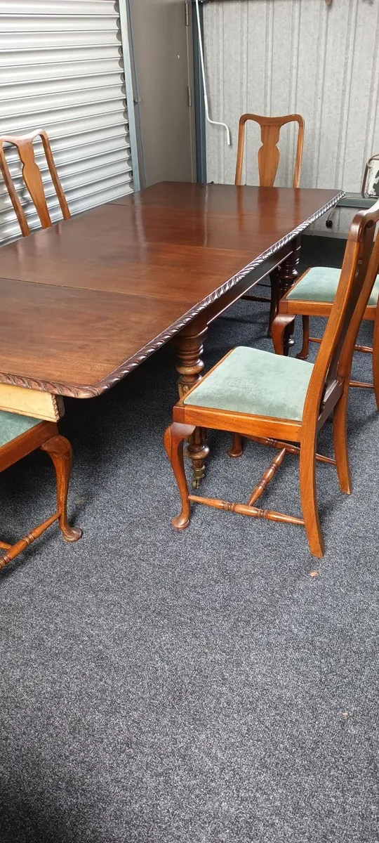 Dinning table and chairs - Image 1