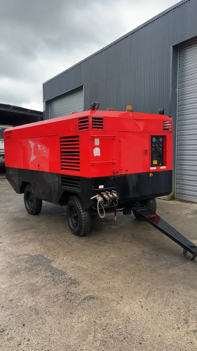 Compressor 825CFM - Image 1