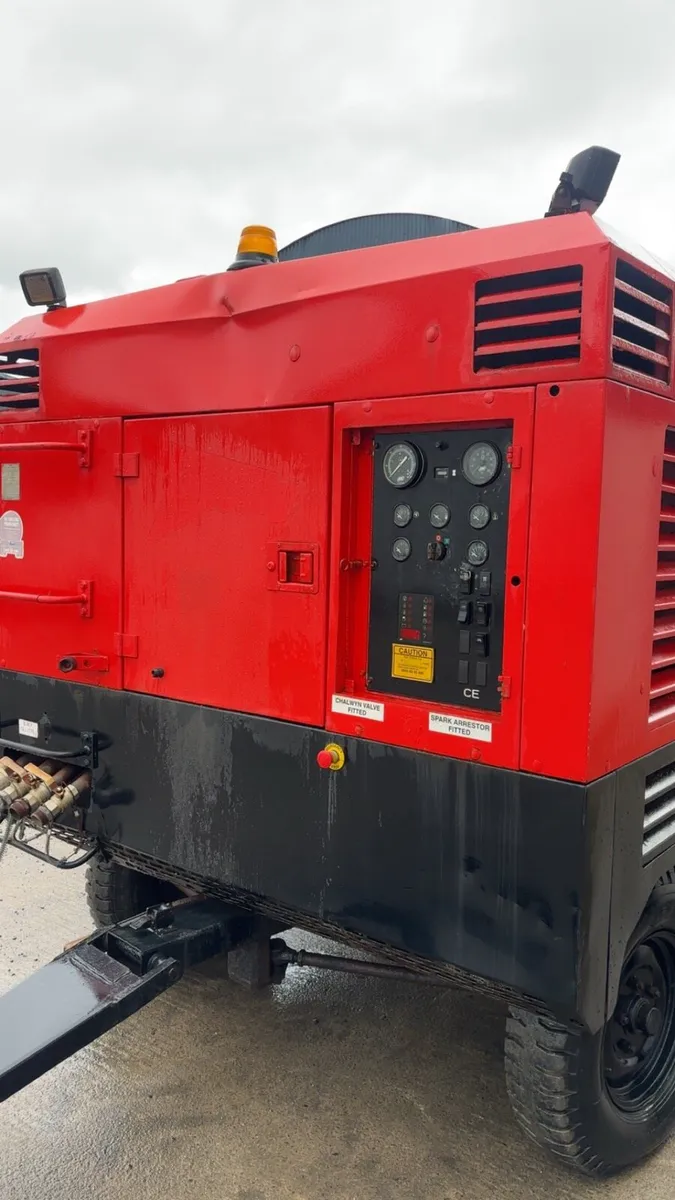 Compressor 825CFM - Image 2