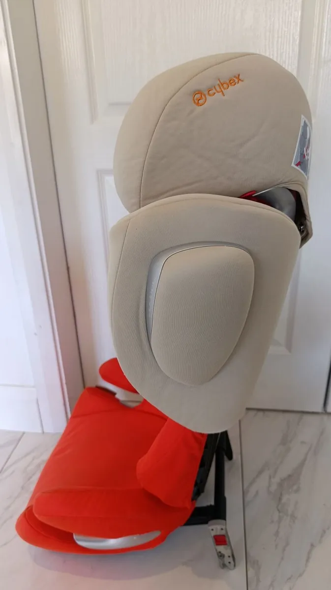 Cybex Solution Q3-Fix Platinum Car Seat - Image 4