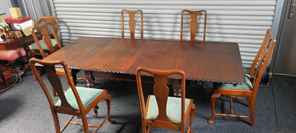 Dinning table and chairs - Image 3
