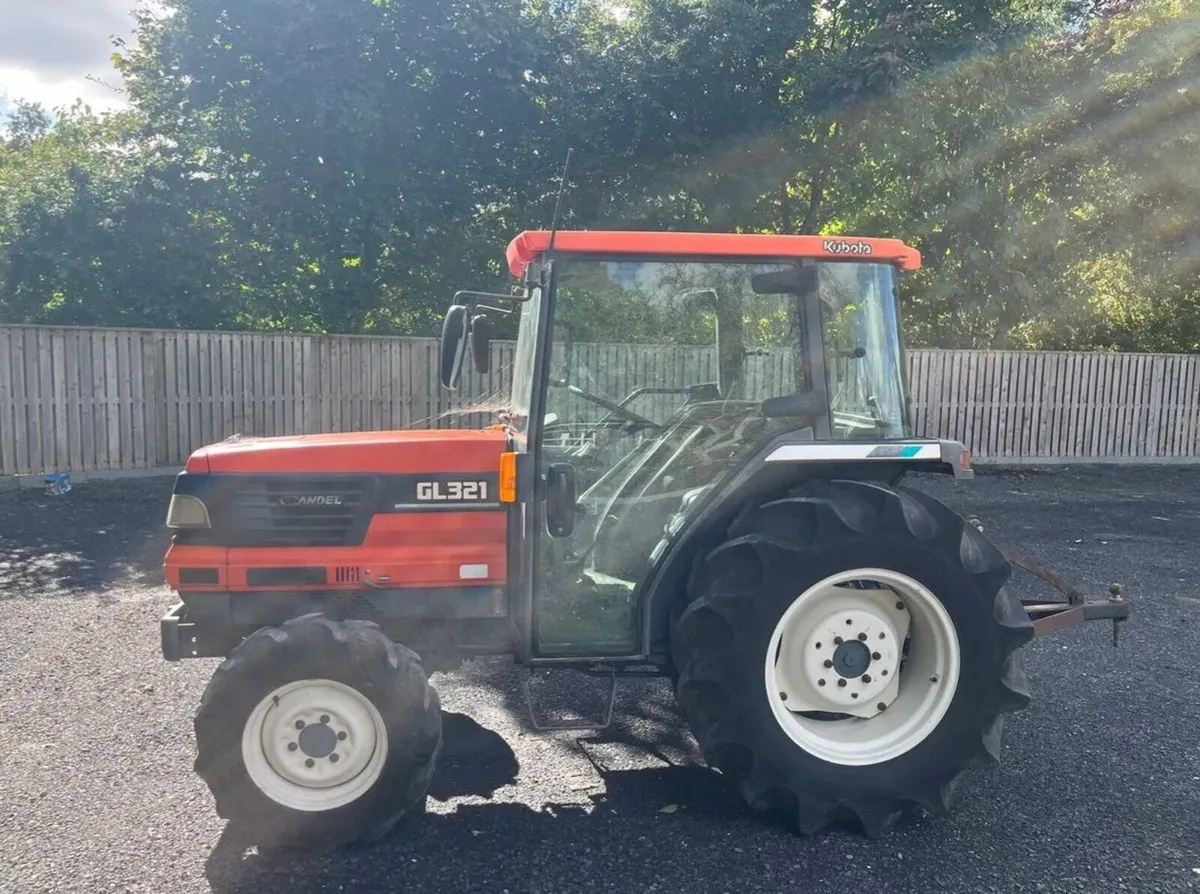 Kubota Compact Tractor Like New - Image 3