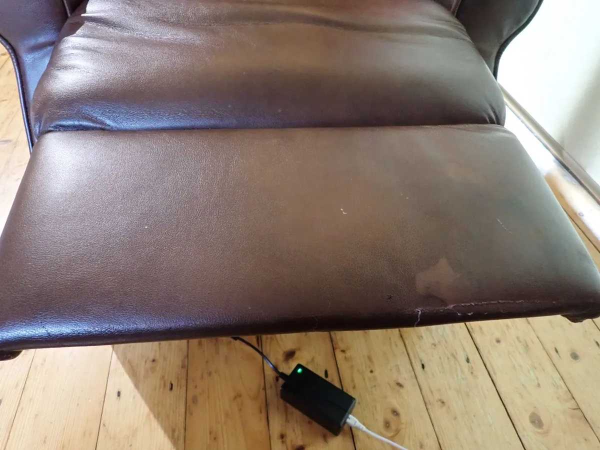 Electric Lift & Rise Recliner chair - Image 4