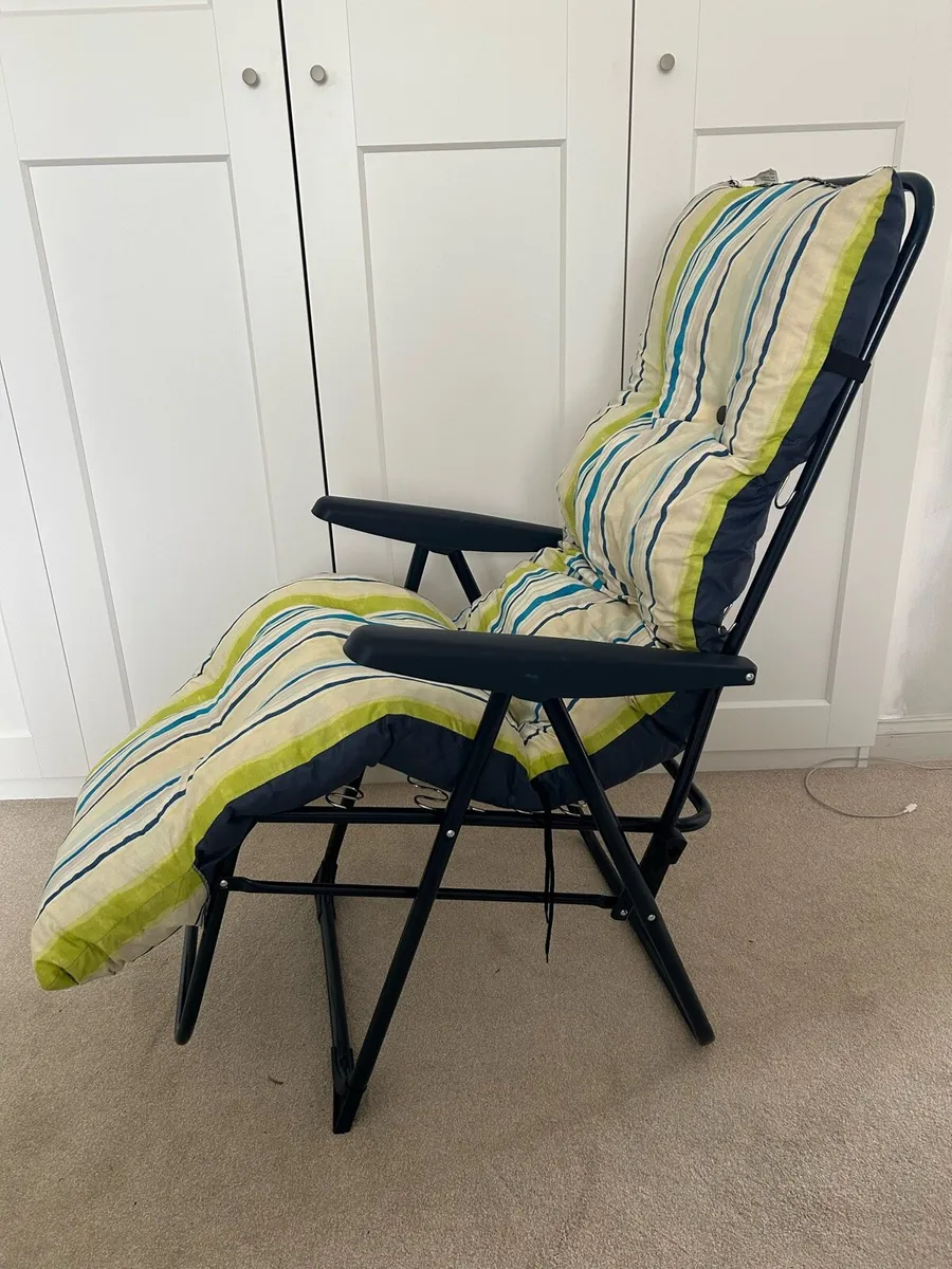 Sun loungers X2 - Image 1