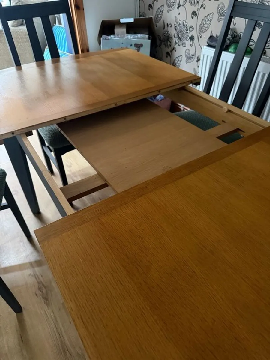 Dining room table and 6 chairs - Image 4