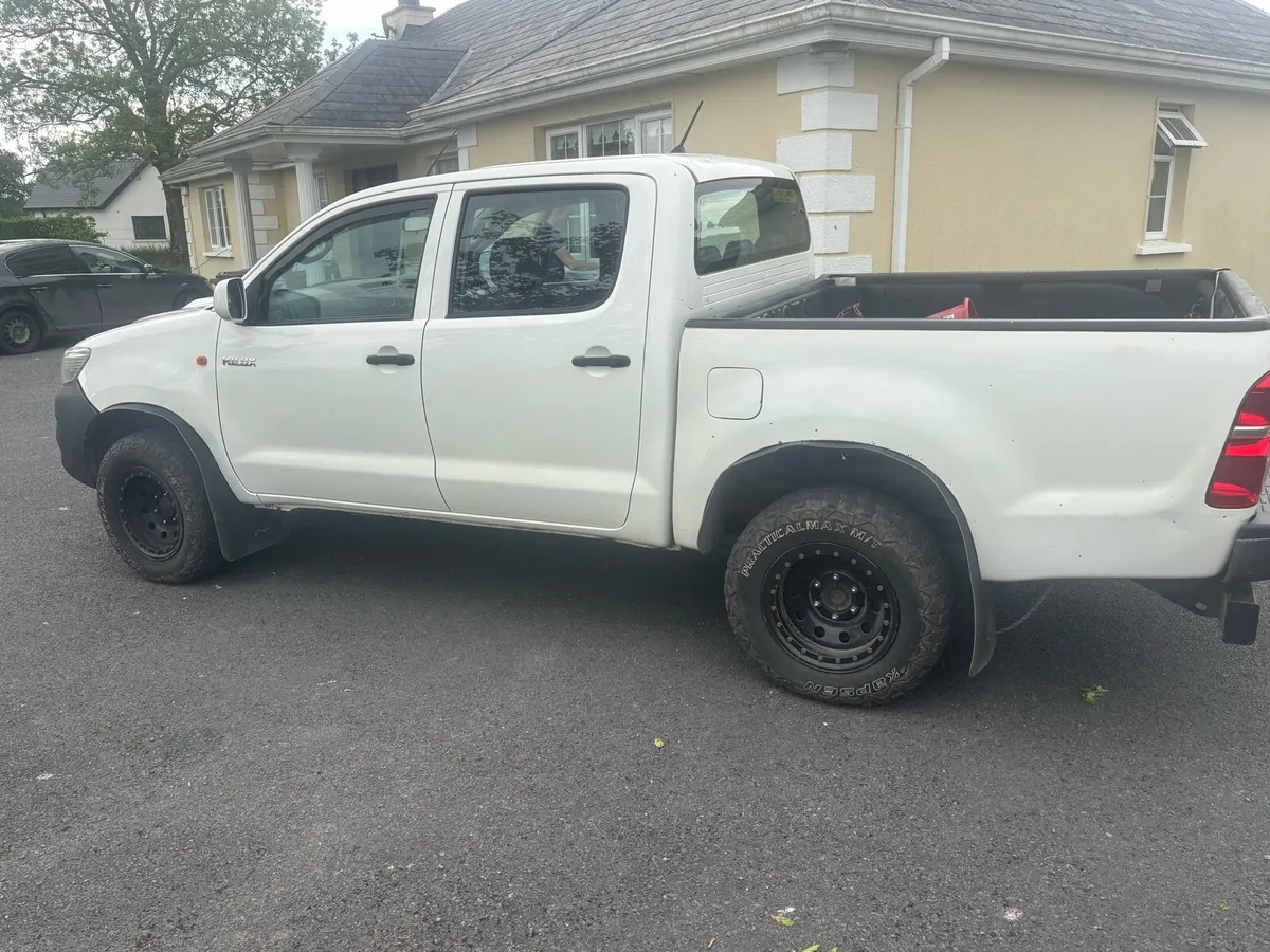 Hilux - Image 4