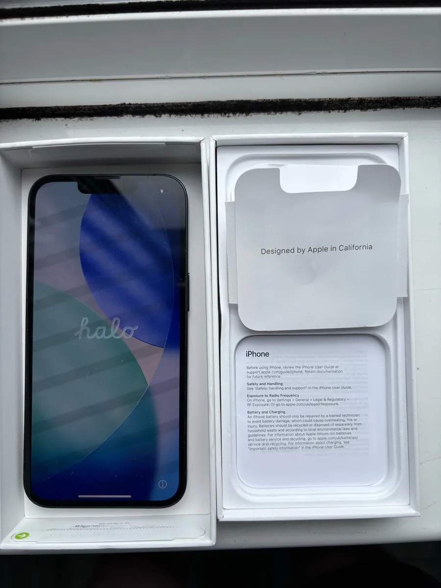 I Phone 13 - Image 3