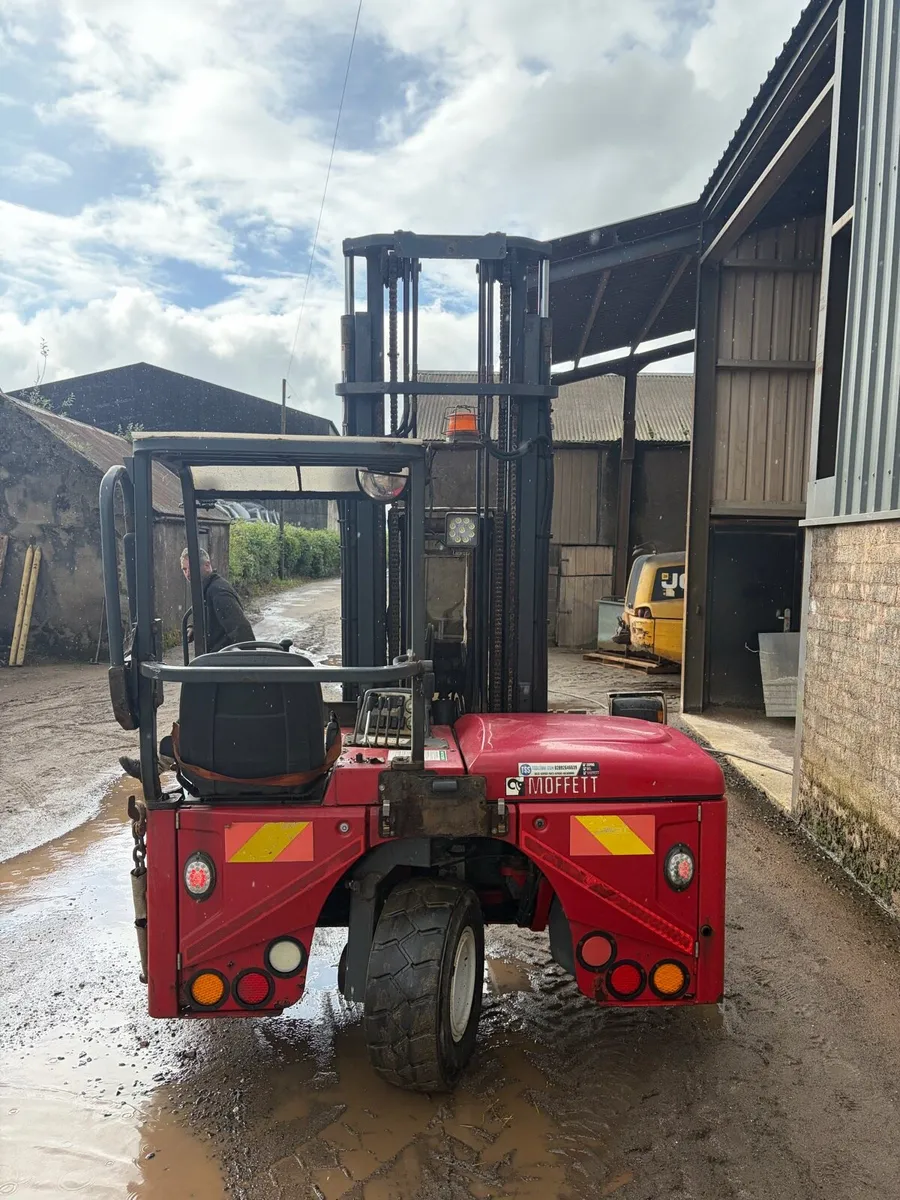 Moffett mounty forklift - Image 1