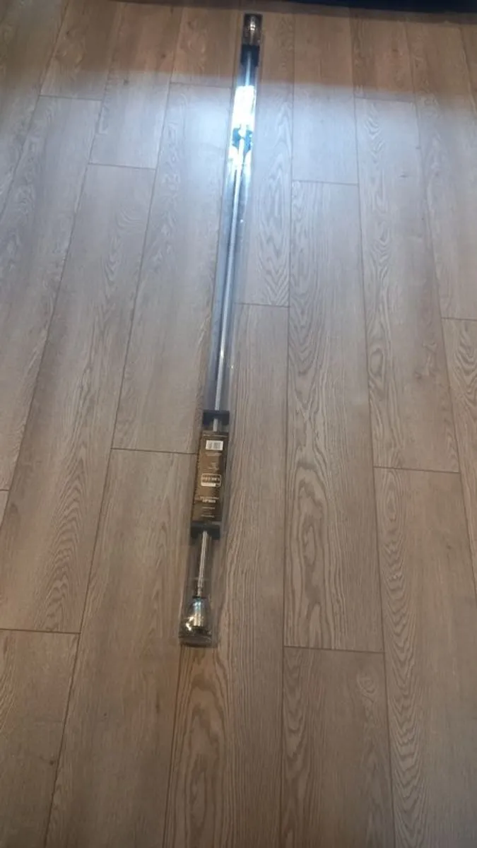 Curtain pole