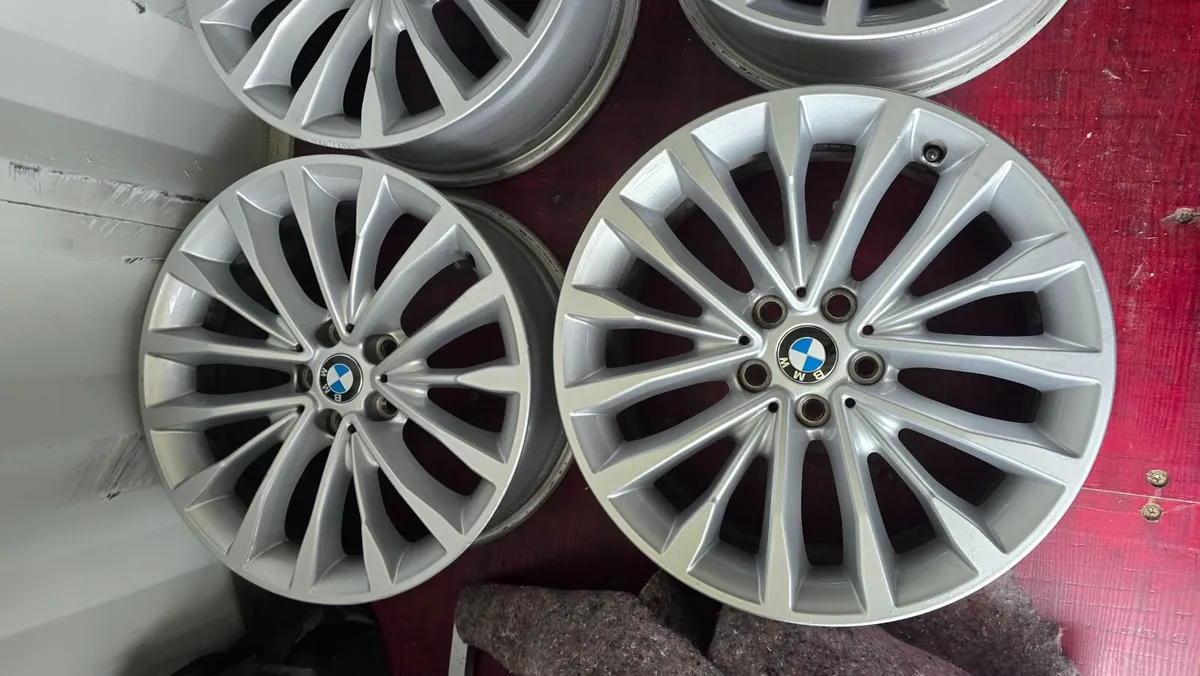 18" Genuine BMW Alloys - Image 2
