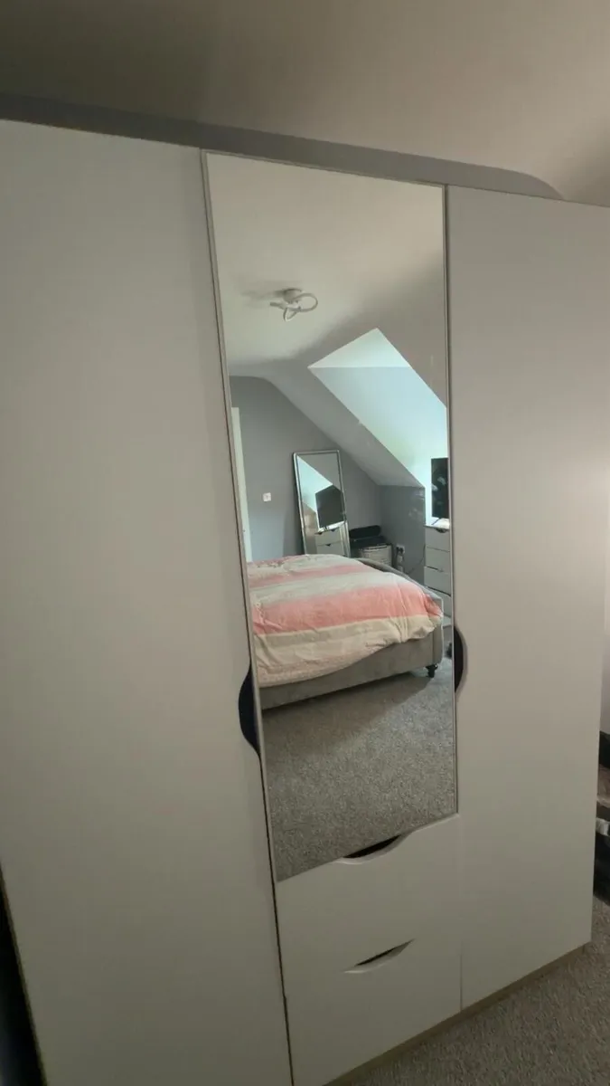 Wardrobe set - Image 1