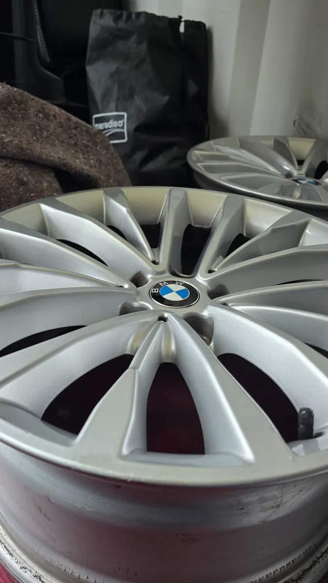 18" Genuine BMW Alloys - Image 3