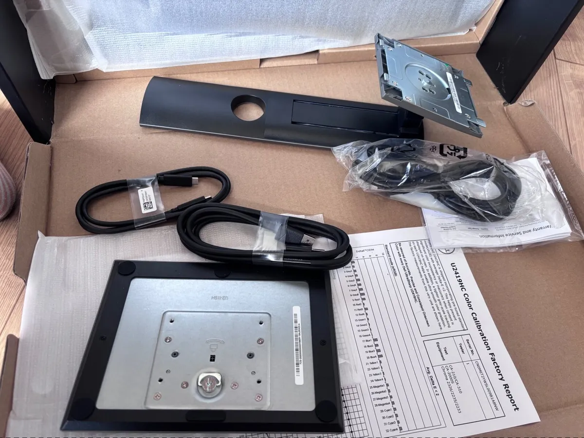 Brand new, never used Dell UltraSharp monitor - Image 4