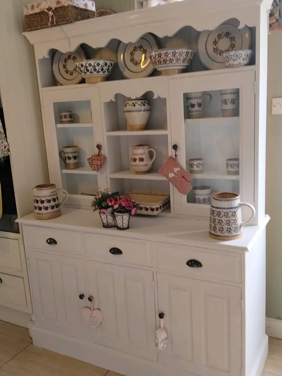 Solid kitchen dresser delivery arranged - Image 1