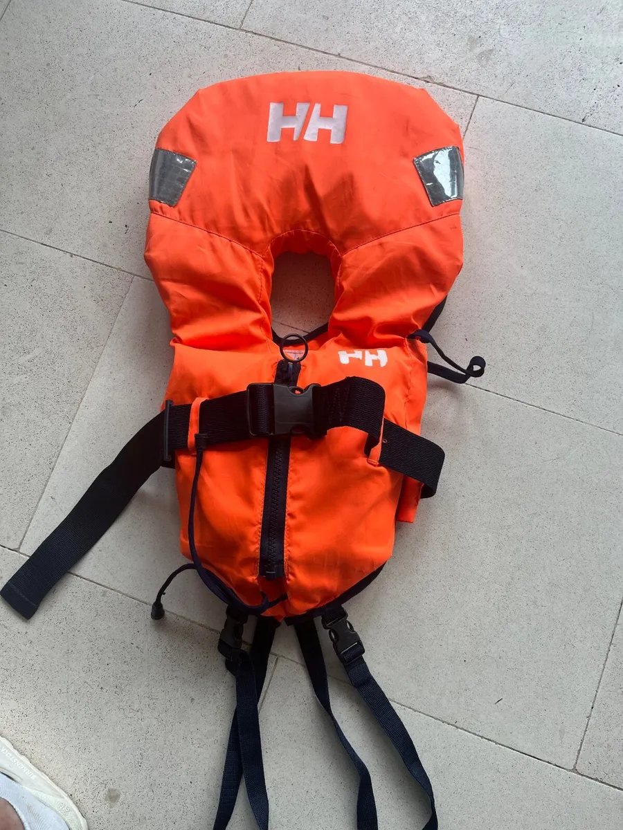 Life jacket - Image 4