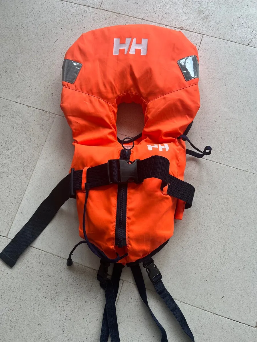 Life jacket - Image 3