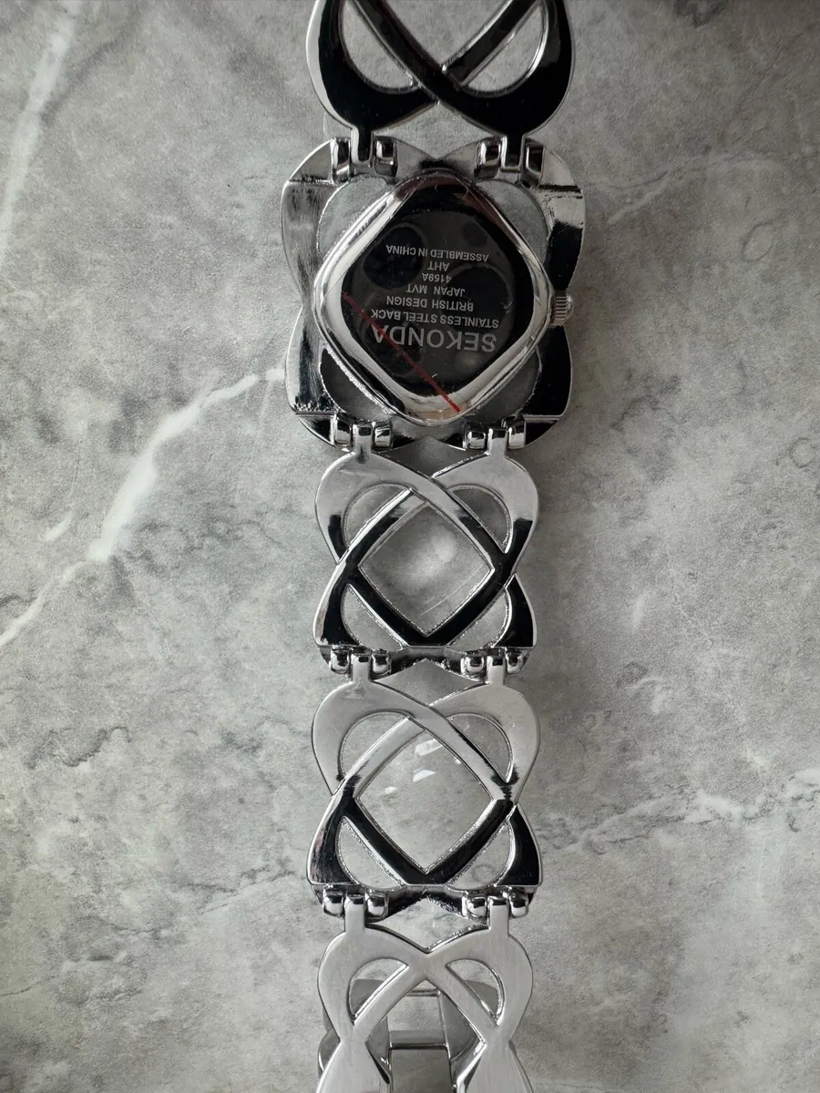 Women watch - Image 4