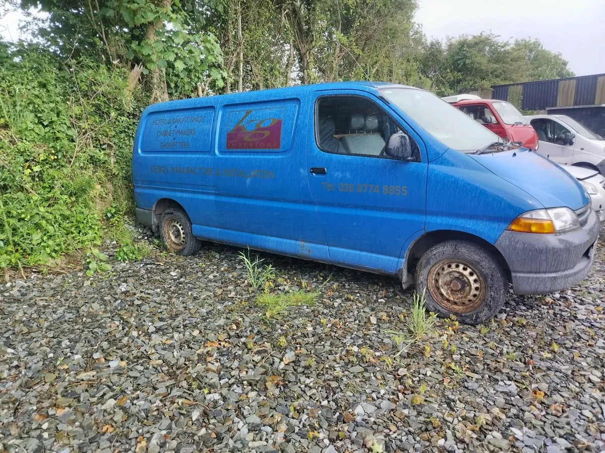 Toyota HiAce 1998 - Image 4