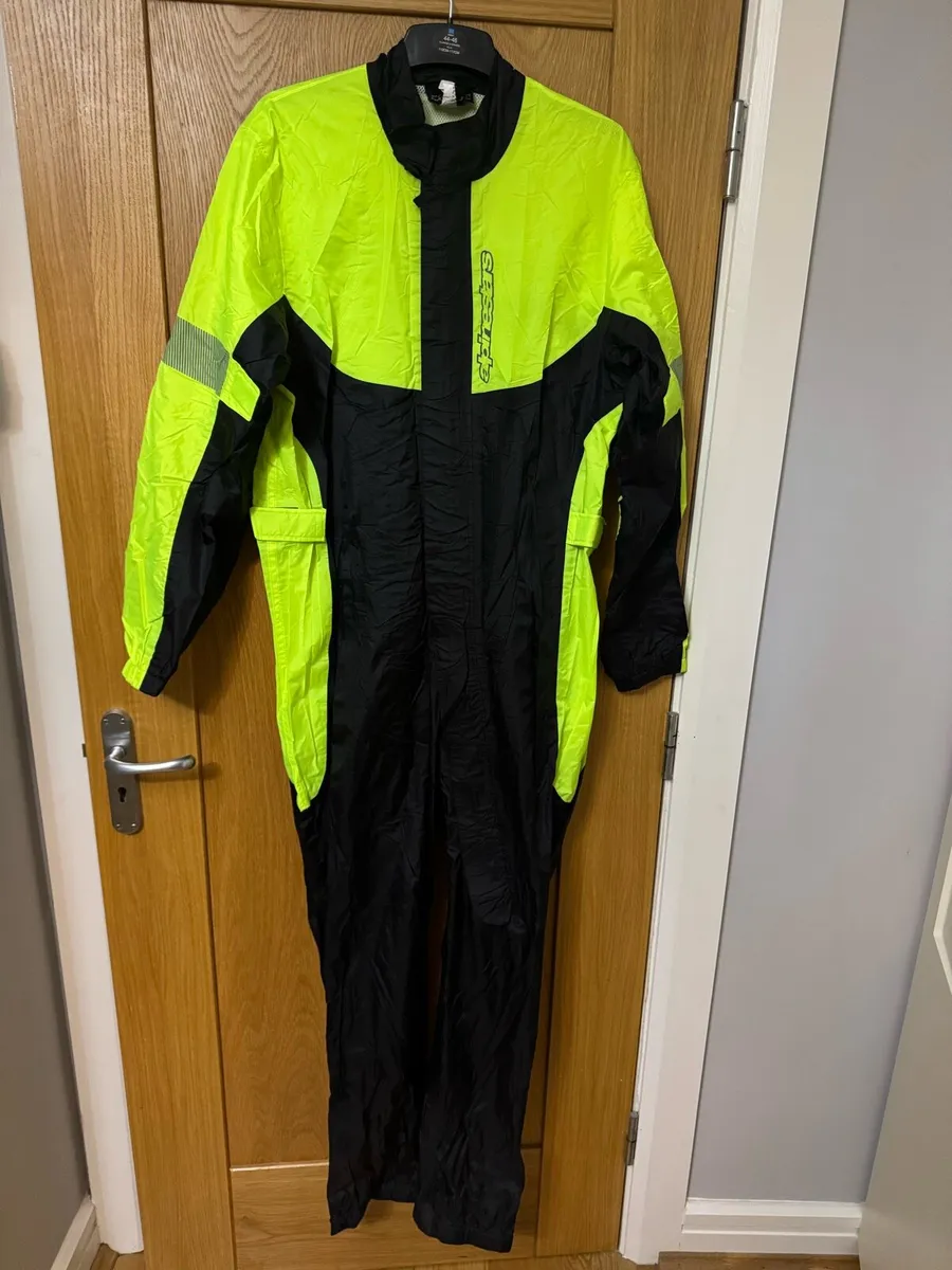 Alpinestars Hurricane Rain Suit XL and S - Image 4