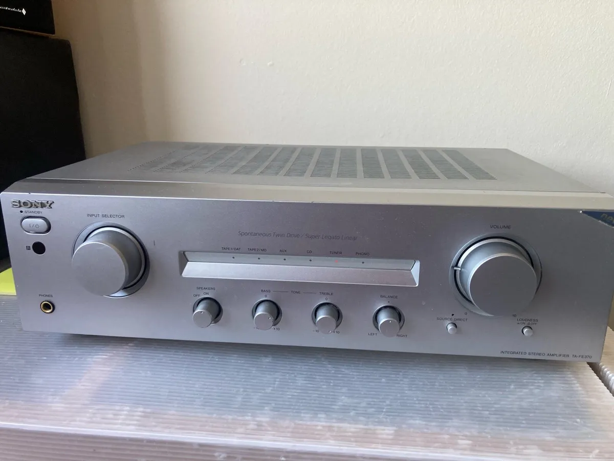 Amplifier Sony & speakers Wharfedale - Image 1