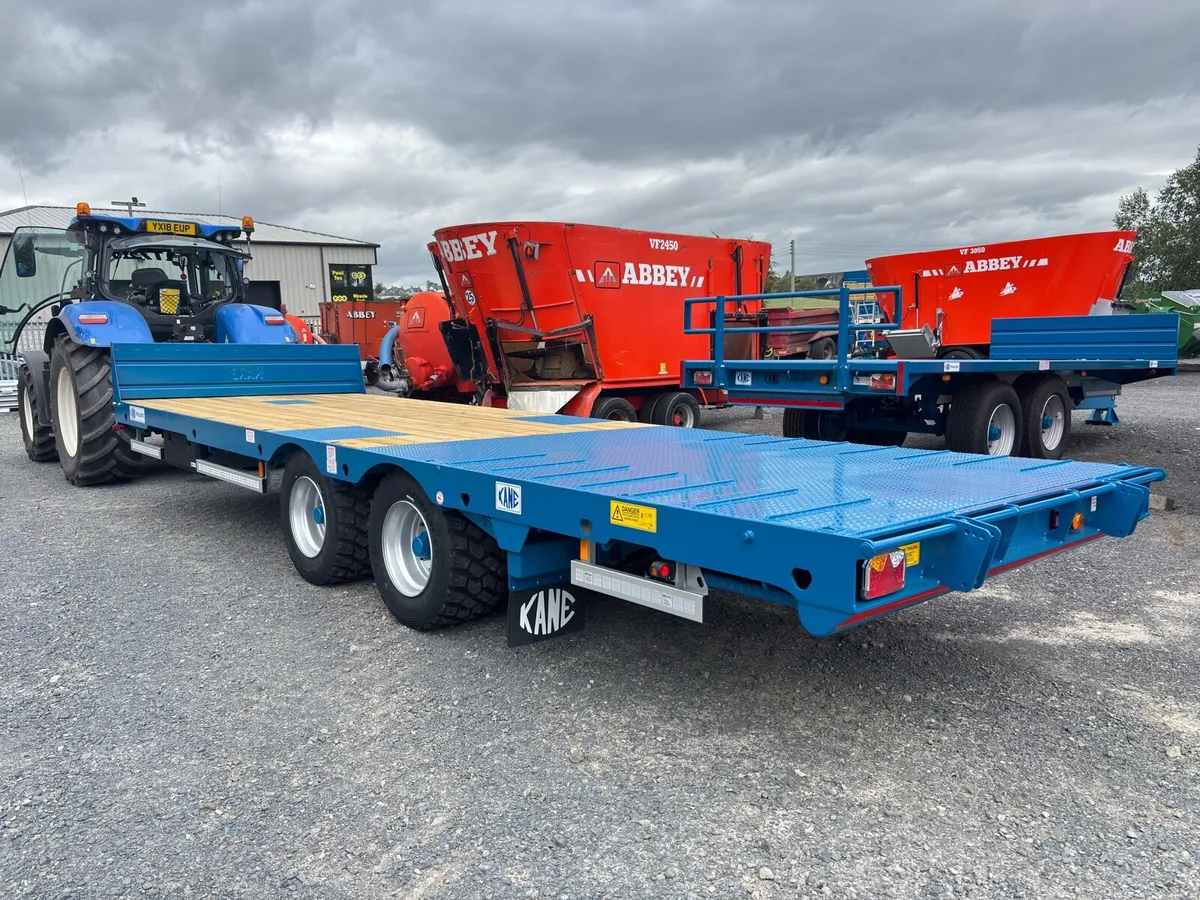 New Kane Hydraulic beavertail low loaders - Image 2