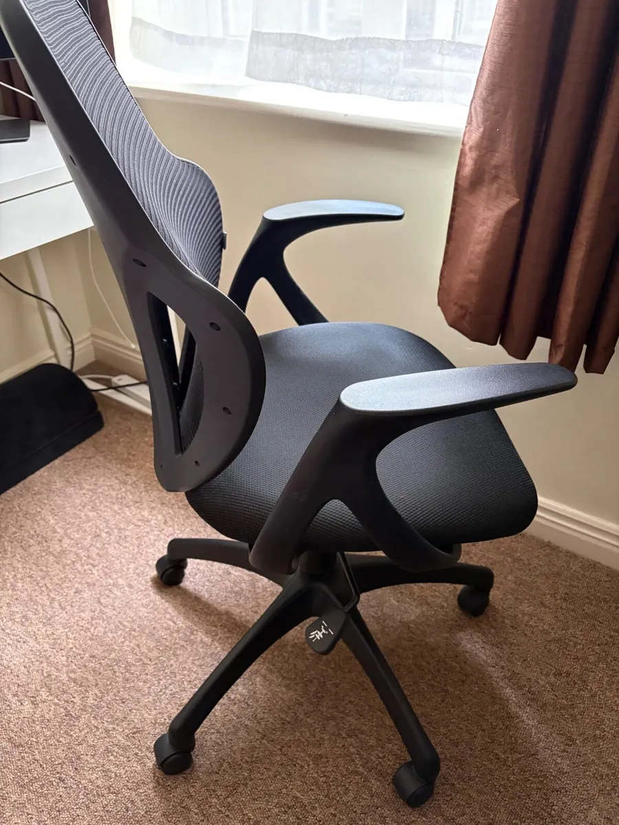 Desk chair - Image 2