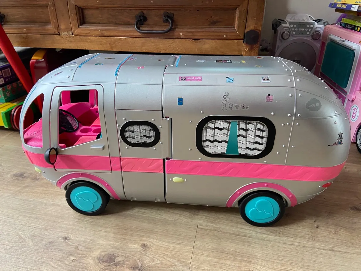 LOL Set - dolls and camper glam van - Image 3