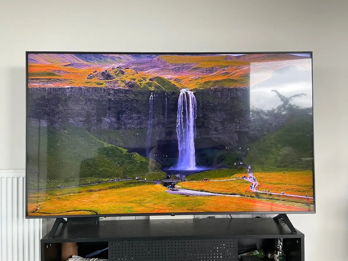 LG 75 INCH LG ULTRA HD 4K TV | 75UQ80006LB.AEK - Image 1