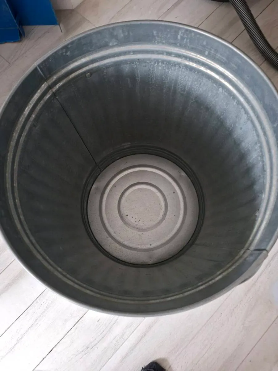Galvanised Outdoor Bin 95 litres (Maynooth) - Image 3