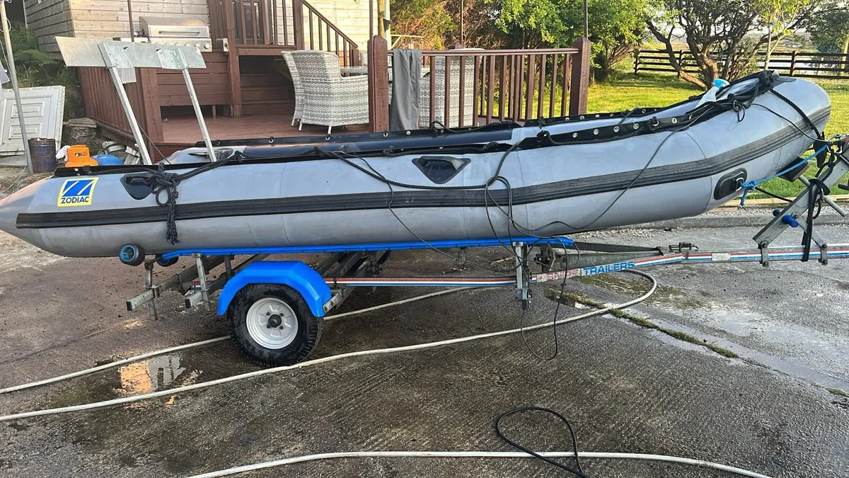 Rib zodiac international 15f6’ with trailer - Image 2