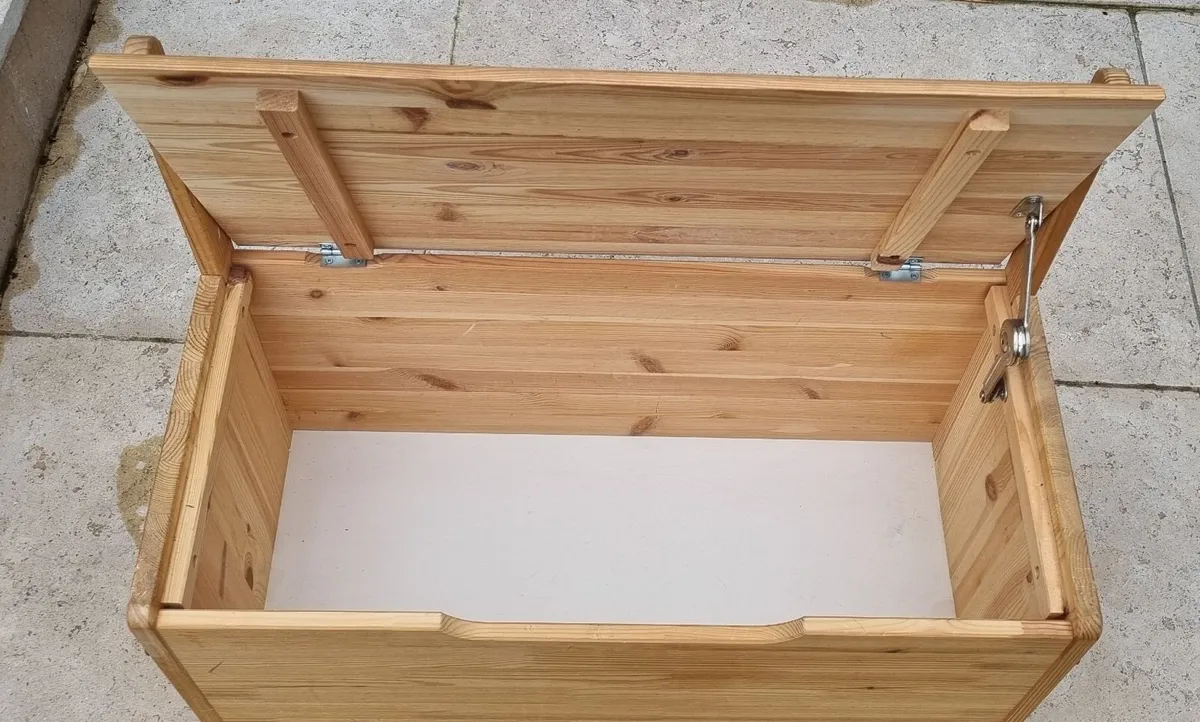 Kids Bench with storage - Image 2