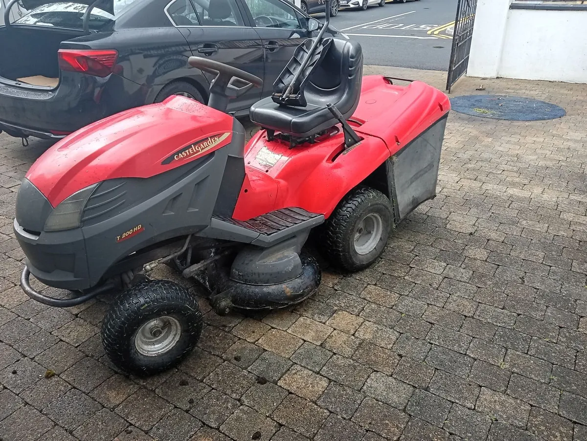 Castlegarden ride on lawnmower - Image 3
