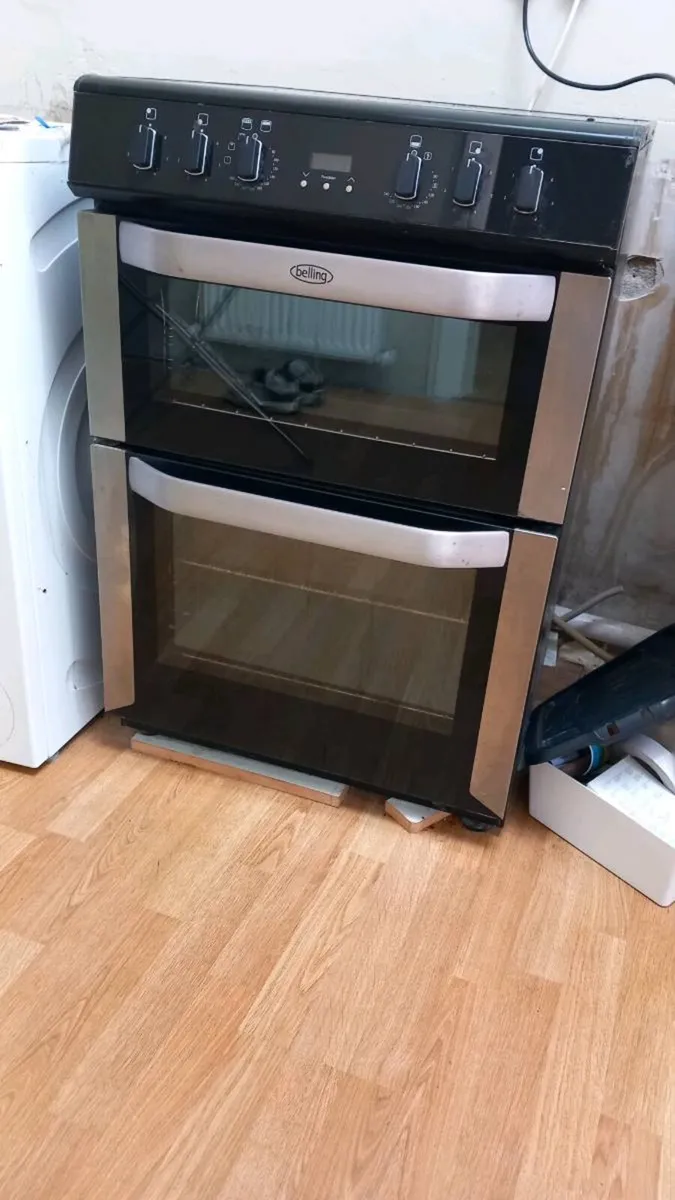 Cooker with double oven 4 rings - Image 1