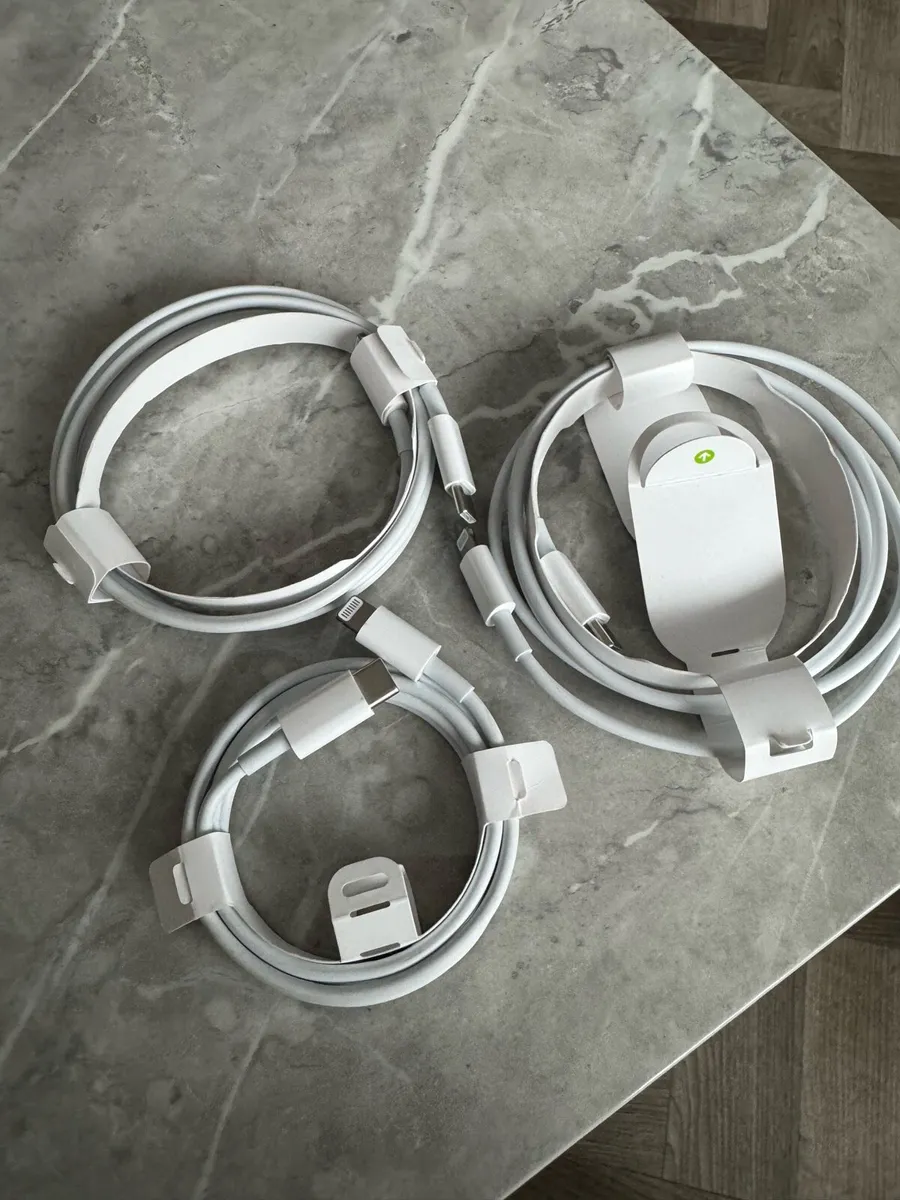 Apple USB-C to Lightning Cable