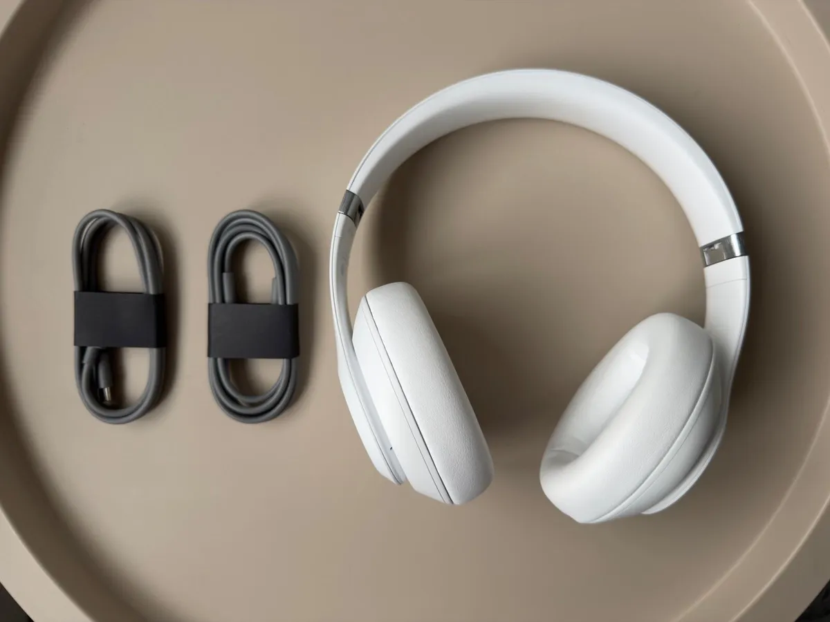 Beats Studio Pro (Matte White) - Image 2