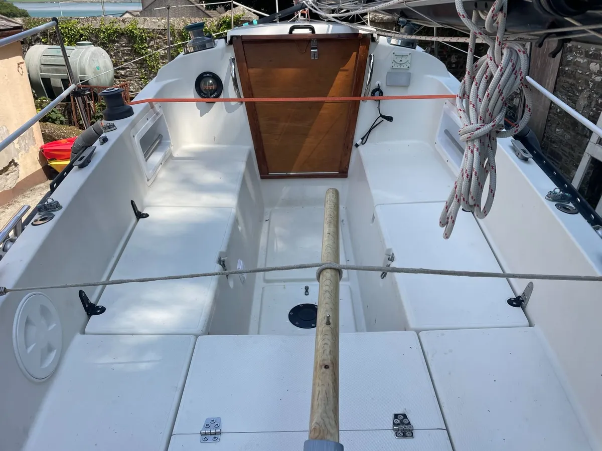 Neptun 27 sailing yacht - Image 3