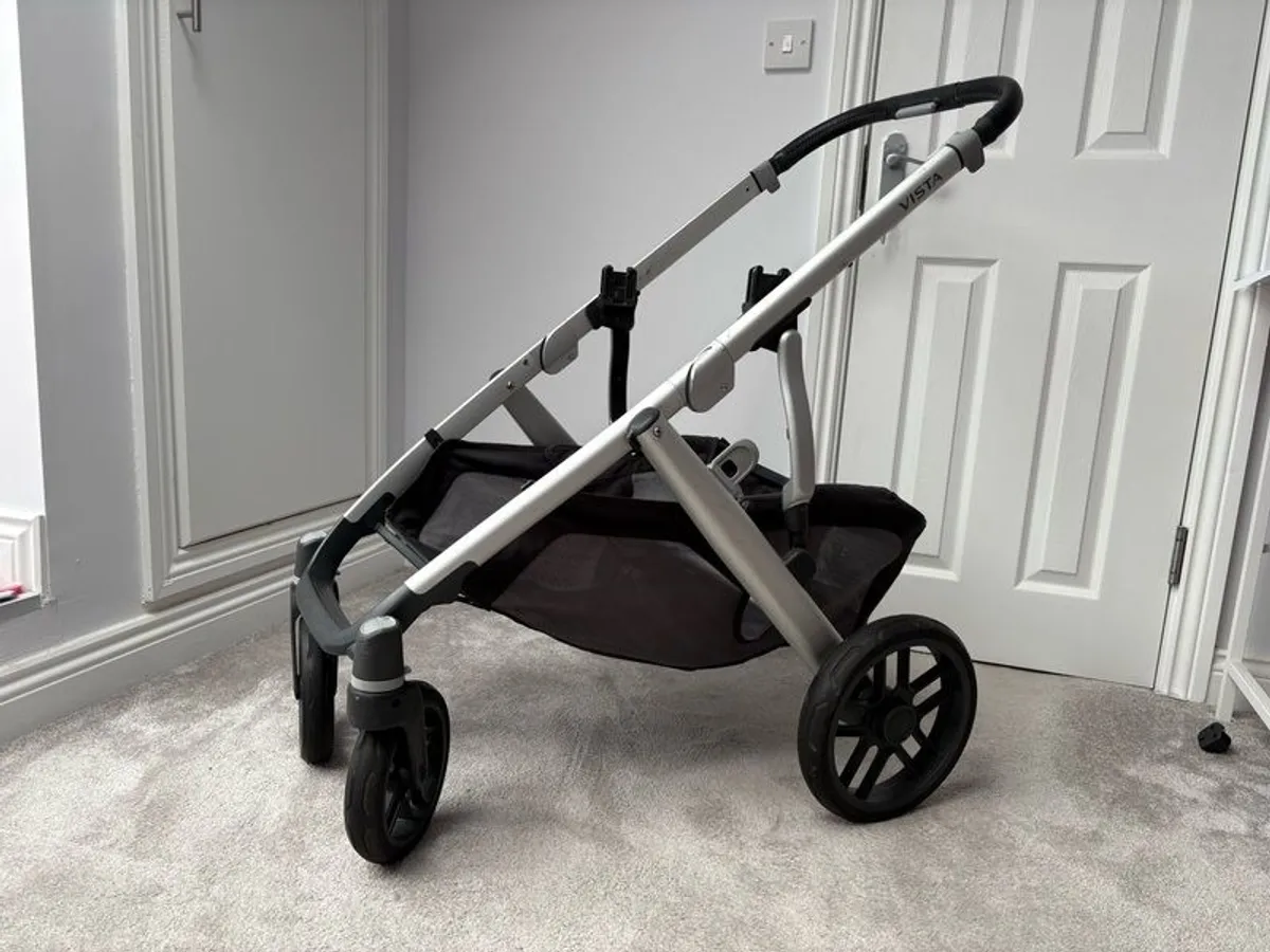 UPPAbaby Vista V2 Pushchair & Carrycot Bundle | Sierra plus mamas and papas footmuff - Image 2