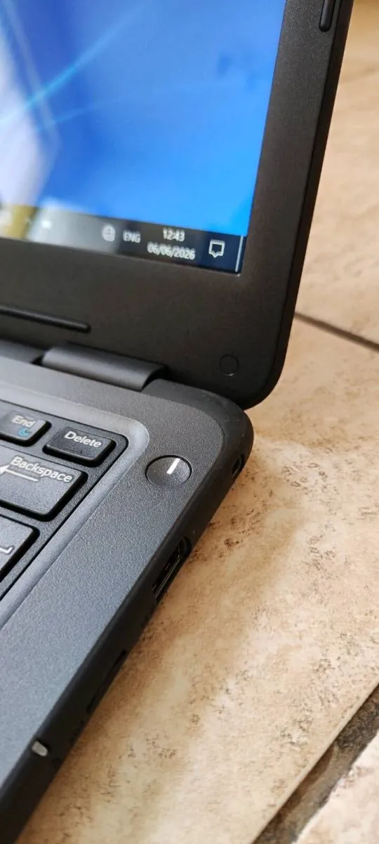 Dell Latitude laptop new - Image 4