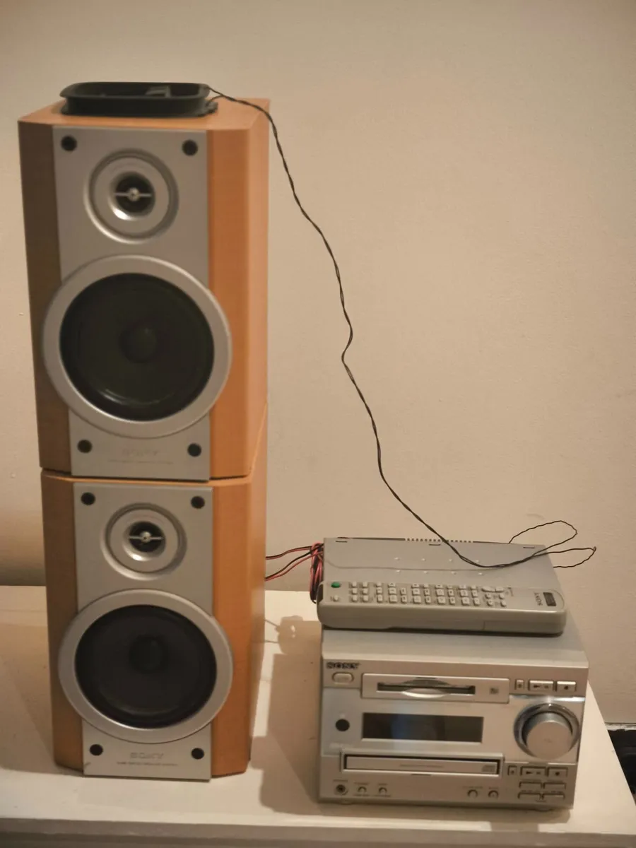 Sony DHC-MD333 Mini Hi-Fi System - Minidisc MD /CD - Image 2