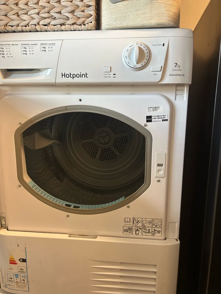 Hotpoint condensing dryer - Image 2