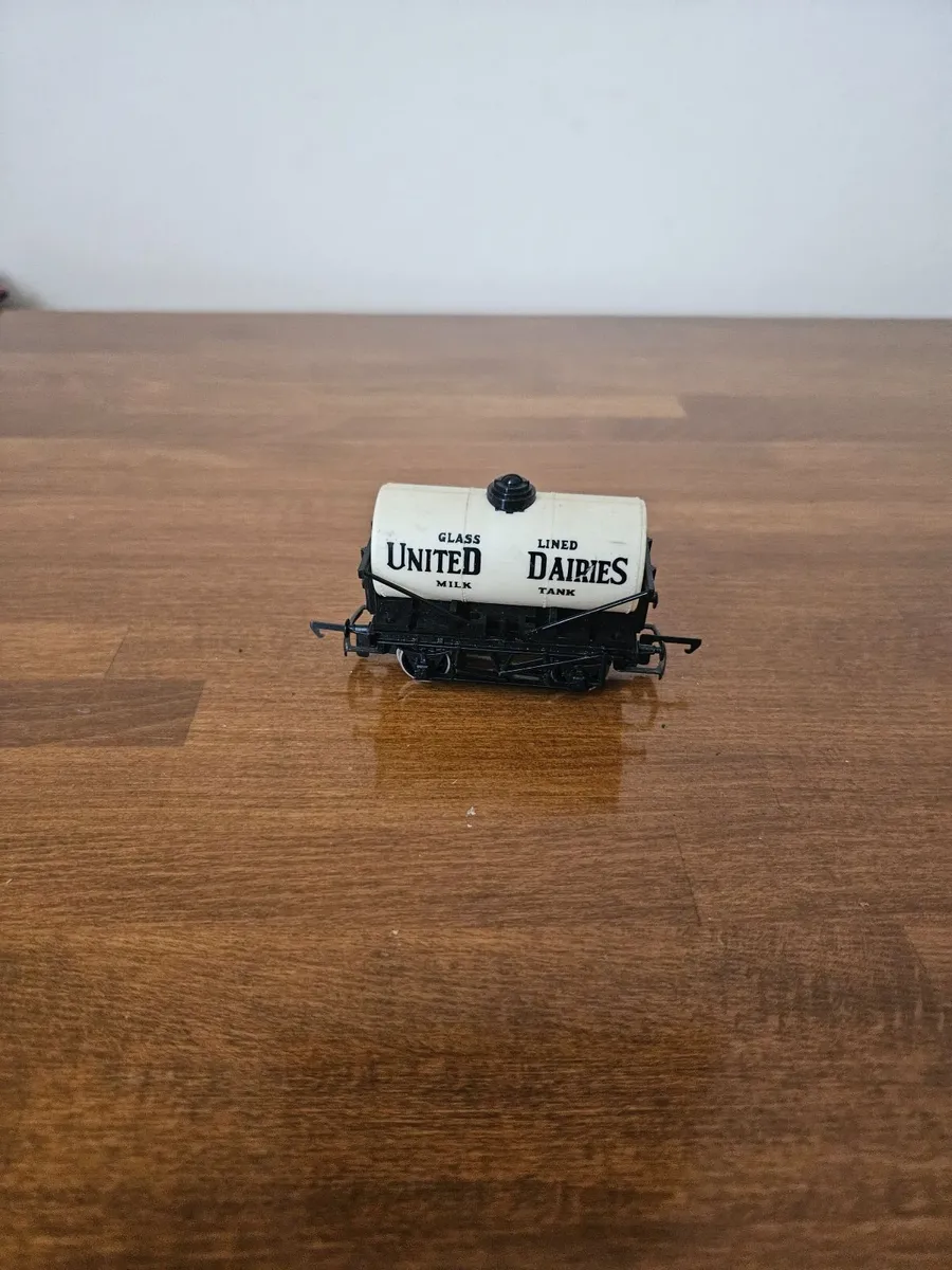 Hornby OO Gauge Wagon - Image 2