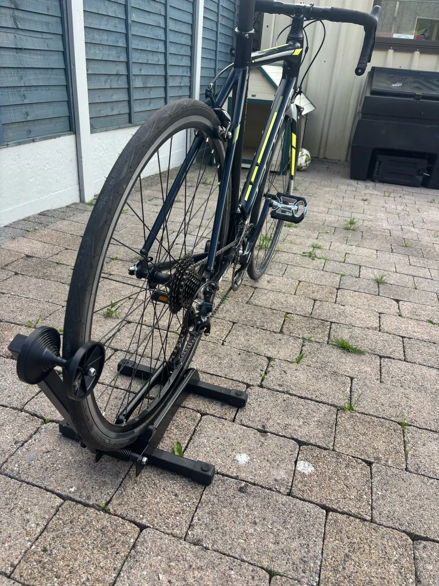 Road bike - Image 2