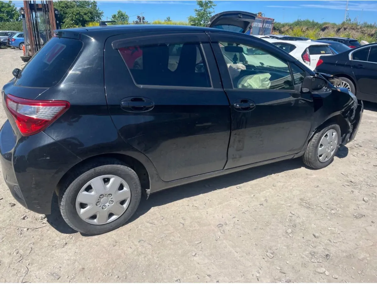 2018 Toyota Vitz 1.0 Automatic - Image 2