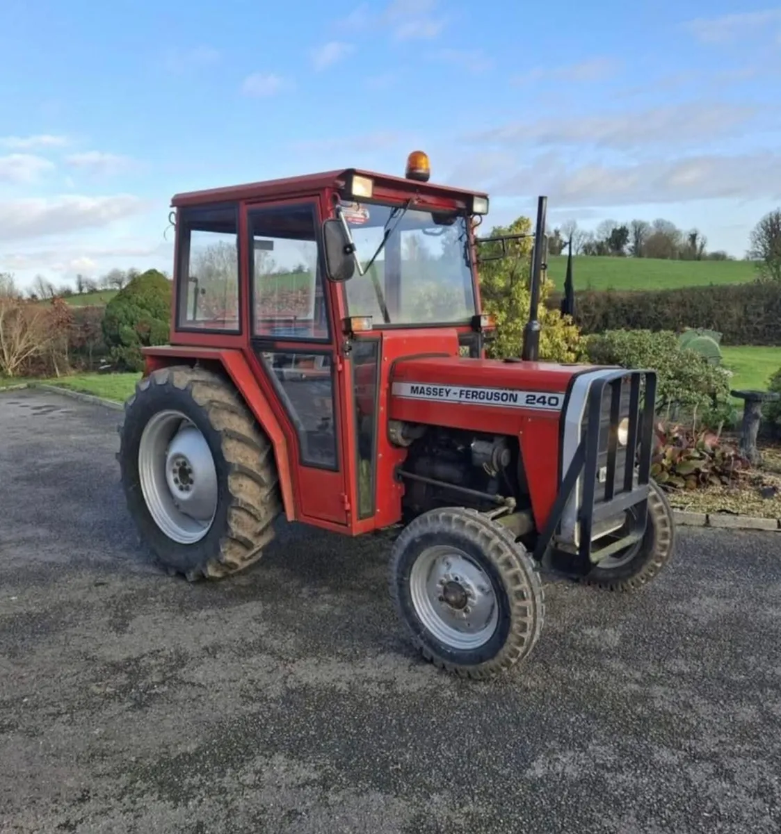 Massey Ferguson 240 - Image 1