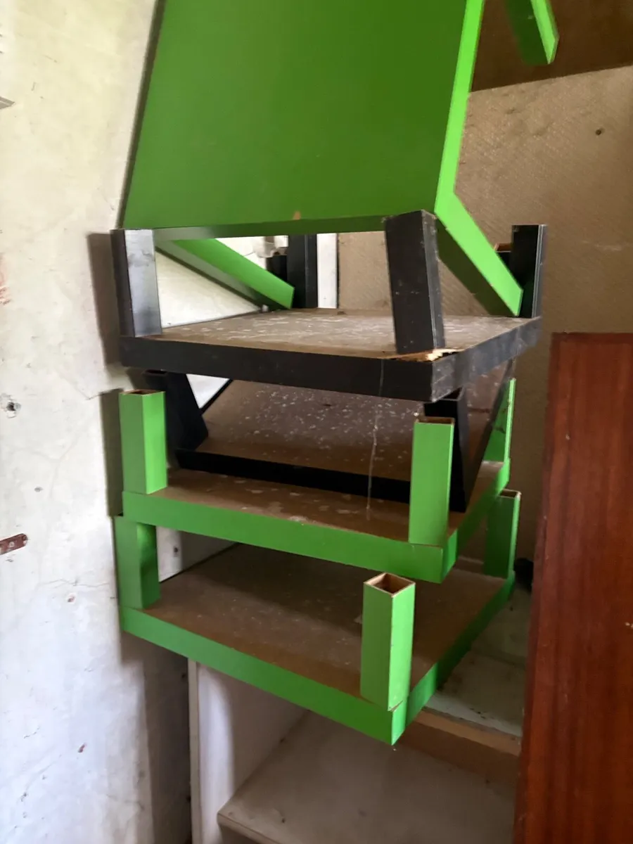 Light Timber display platforms - Image 1