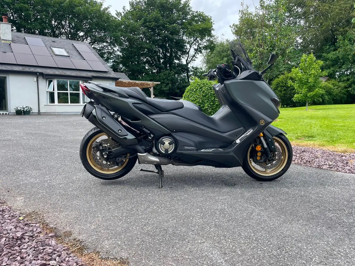 Yamaha T-Max 560 - Image 4
