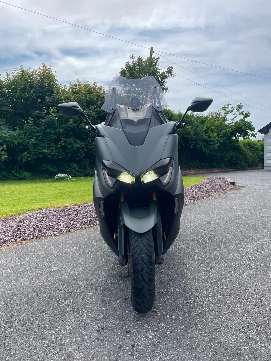 Yamaha T-Max 560 - Image 2